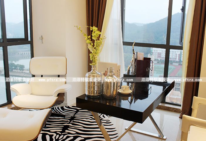 现代简约样板间